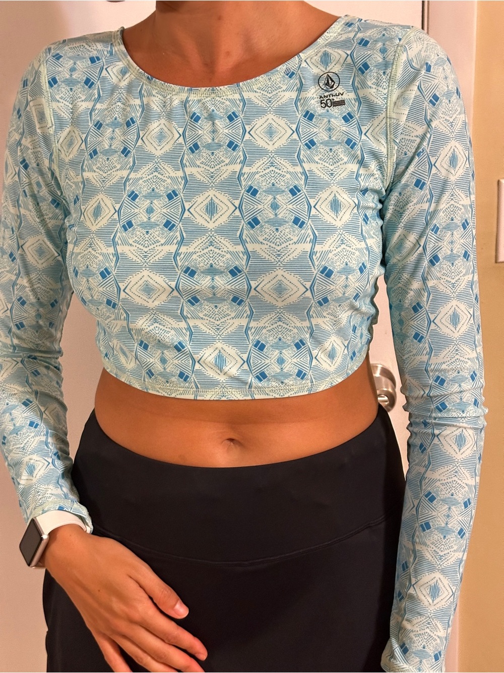 Volcom Women's Blue Geo Cropped Rashguard UPF 50+ Lattice Strappy Back Large⁠